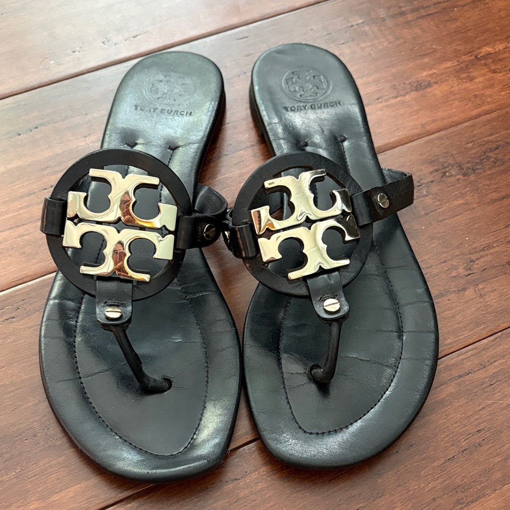 Tory Burch Miller Sandals Black Gold Metal Emblem 10.5